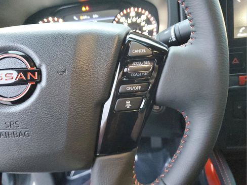 Used 2025 Nissan Frontier PRO-4X image 29