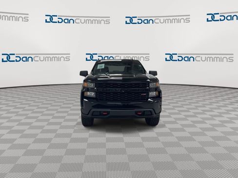 Used 2021 Chevrolet Silverado 1500 Custom Trail Boss w/ Midnight Edition AWD/4WD image 3