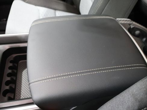 New 2026 RAM 1500 4x4 Crew Cab image 21