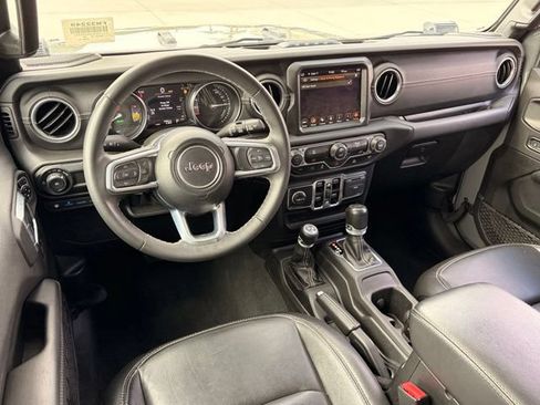 Used 2023 Jeep Wrangler Unlimited Sahara AWD/4WD image 11