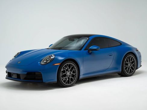 Used 2025 Porsche 911 Carrera RWD image 7
