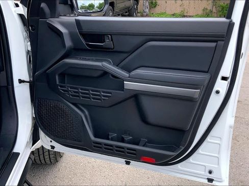 Used 2025 Toyota Tacoma SR5 image 20