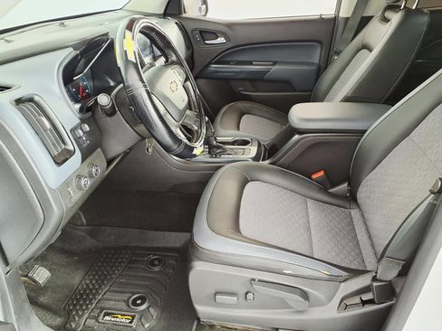 Used 2016 Chevrolet Colorado Z71 w/ LPO, Door Decal Package AWD/4WD image 19
