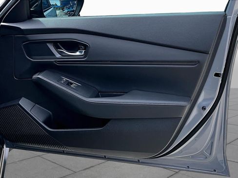 Used 2025 Honda Accord Sport image 23