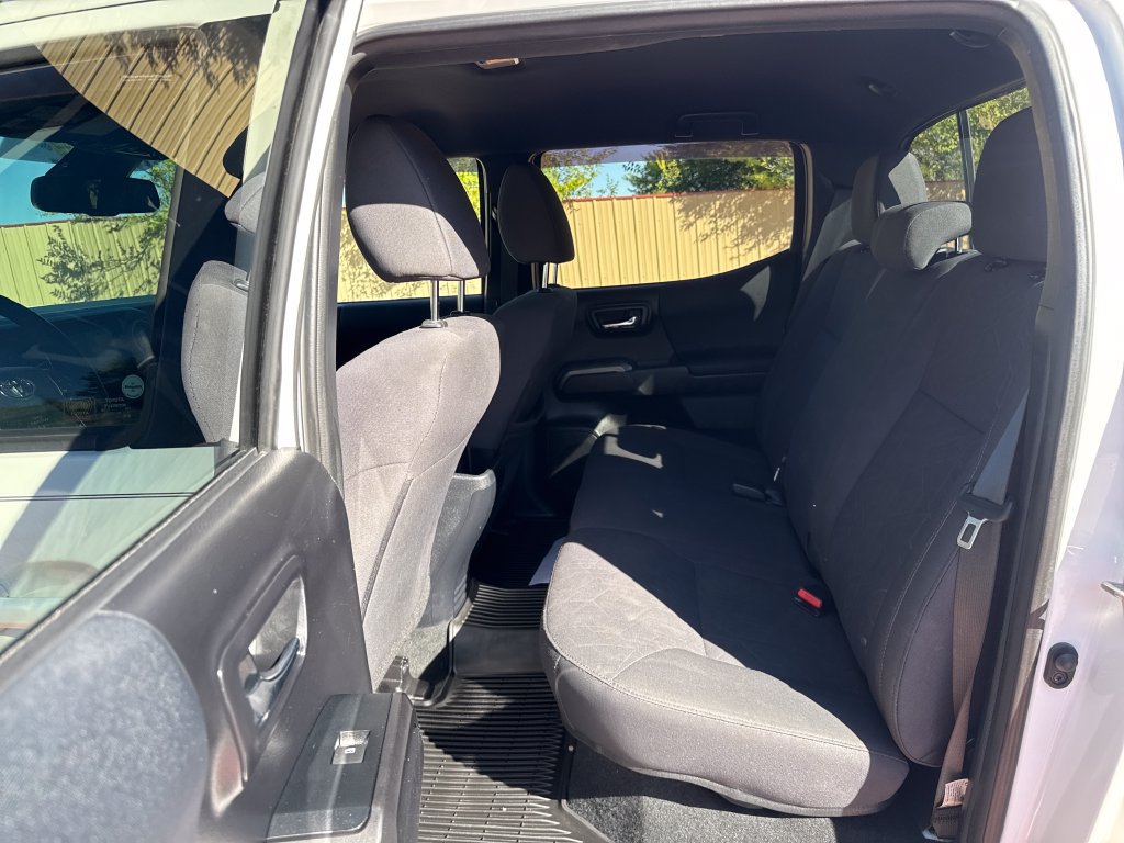 Used 2019 Toyota Tacoma TRD Off-Road AWD/4WD image 19