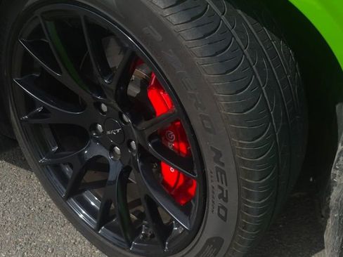 Used 2017 Dodge Challenger SRT Hellcat image 31