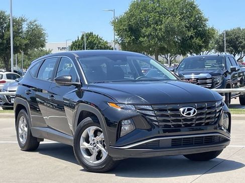 Used 2024 Hyundai Tucson SE FWD image 2