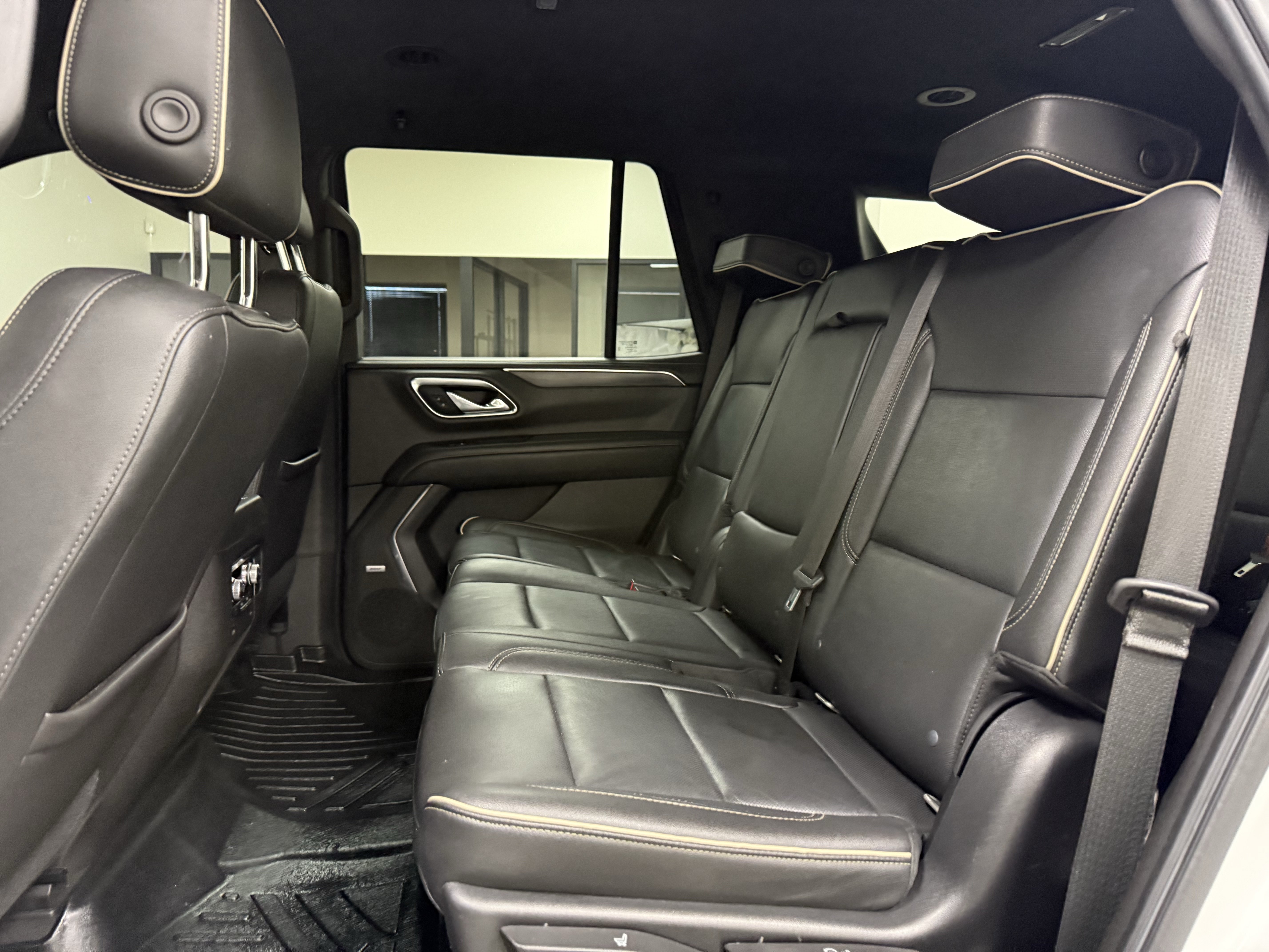 Used 2021 GMC Yukon SLT RWD image 14