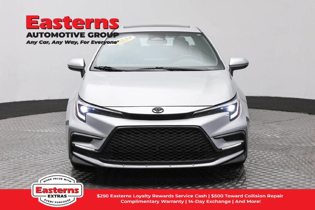 Used 2023 Toyota Corolla XSE FWD image 3