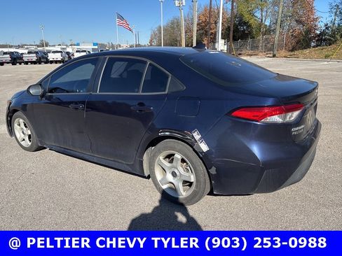 Used 2020 Toyota Corolla LE image 5