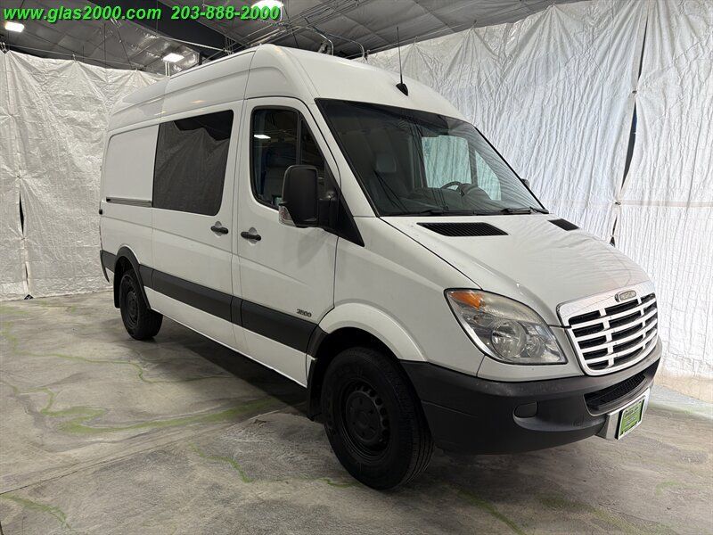 Used 2012 Freightliner Sprinter 2500 RWD image 2