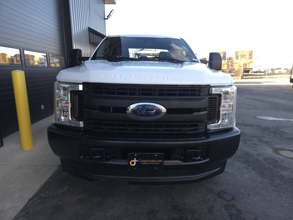 Used 2019 Ford F250 XL w/ Snow Plow Prep Package AWD/4WD image 9