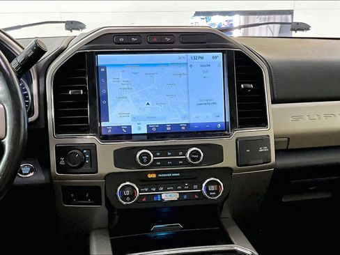 Used 2022 Ford F250 Lariat w/ Lariat Ultimate Package image 6