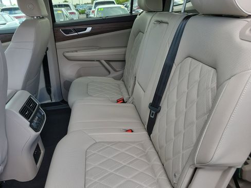 New 2026 Volkswagen Atlas SEL Premium R-Line AWD/4WD image 16