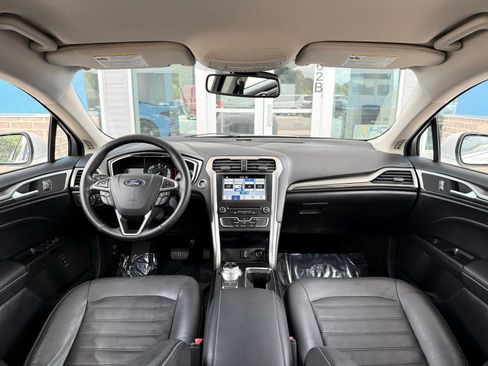 Used 2018 Ford Fusion SE w/ Equipment Group 602A FWD image 23