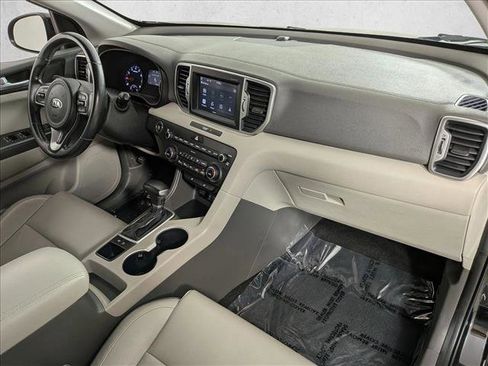Used 2017 Kia Sportage EX image 22