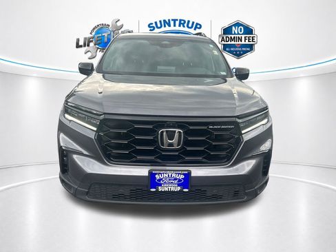Used 2025 Honda Pilot Black Edition image 10