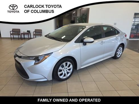 Used 2026 Toyota Corolla LE FWD image 3