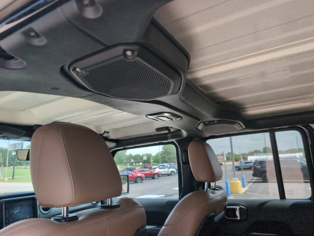 Used 2020 Jeep Wrangler Unlimited Rubicon AWD/4WD image 12