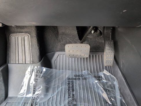 Certified 2026 Chevrolet Traverse RS w/ LPO, Floor Liner Package FWD image 29