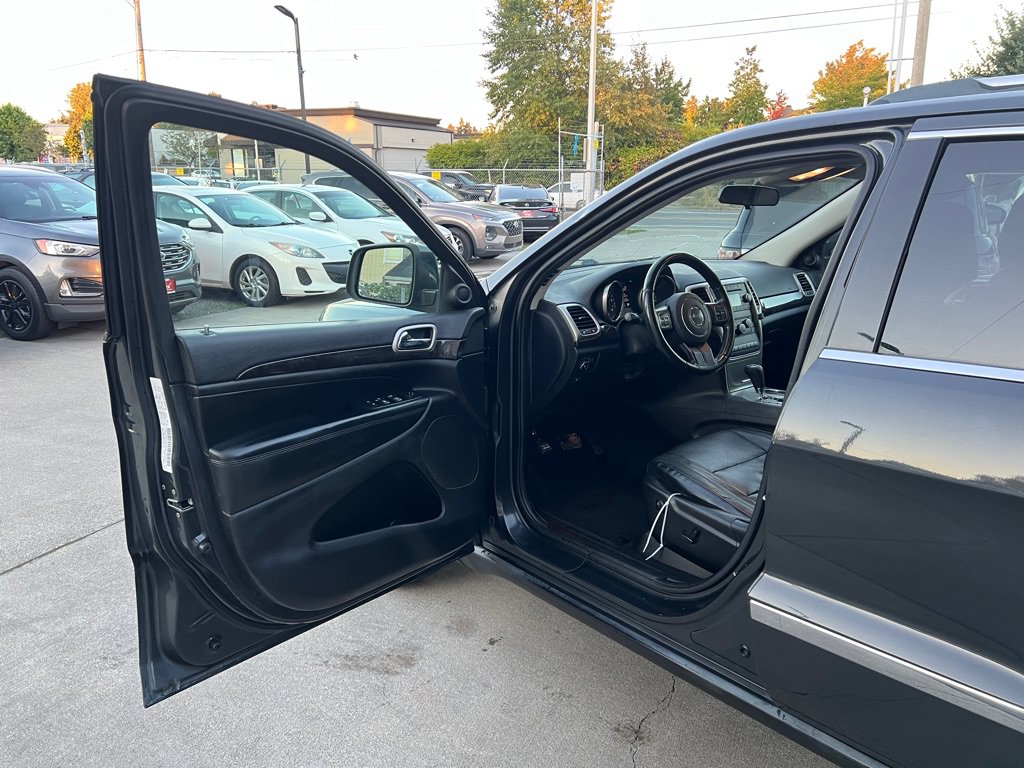 Used 2011 Jeep Grand Cherokee Laredo AWD/4WD image 10