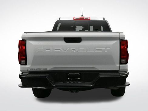 Used 2026 Chevrolet Colorado W/T w/ WT Custom Package image 4