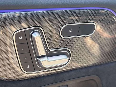 Used 2023 Mercedes-Benz GLB 250 image 26