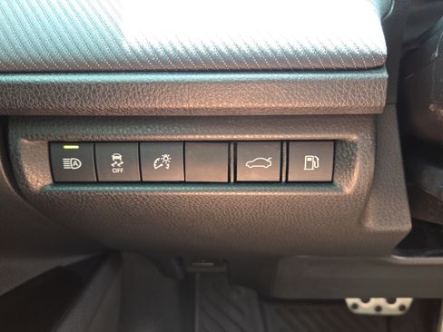 Used 2026 Toyota Camry SE FWD image 17