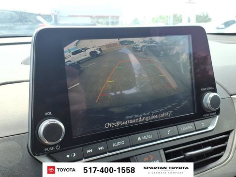 Used 2024 Nissan Altima 2.5 SV FWD image 25