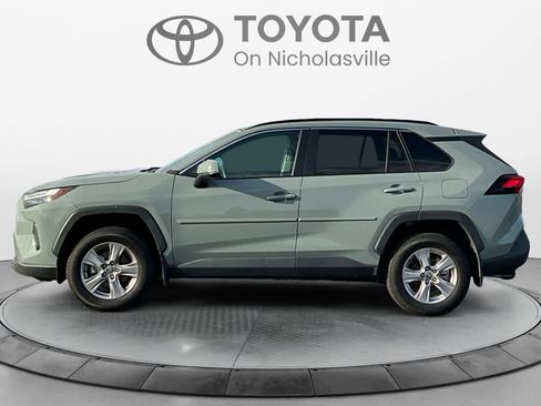 Used 2022 Toyota RAV4 XLE w/ Convenience Package image 3