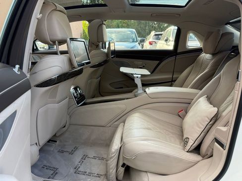 Used 2017 Mercedes-Benz Maybach S 550 4MATIC image 11