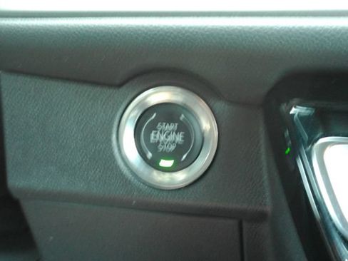 Used 2026 Chevrolet Traverse LT FWD image 46