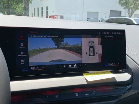 Used 2025 BMW X3 xDrive30i w/ Premium Package image 28