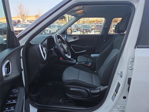 Certified 2023 Kia Soul LX w/ LX Technology Package image 15