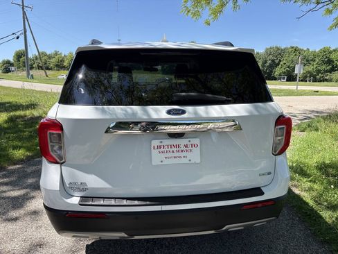 Used 2020 Ford Explorer XLT w/ Equipment Group 202A AWD/4WD image 4