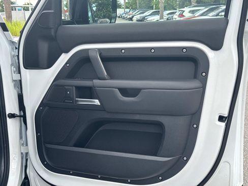 Certified 2025 Land Rover Defender 110 S image 9