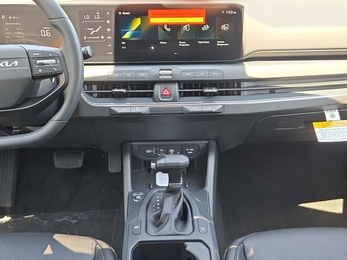New 2026 Kia K4 EX FWD image 28