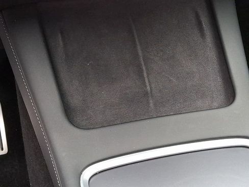 Used 2022 Tesla Model Y Performance image 34