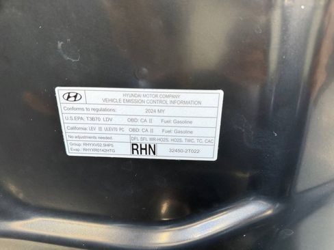 Used 2024 Genesis G80 2.5T image 32