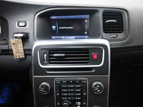 Used 2012 Volvo S60 T5 FWD image 11