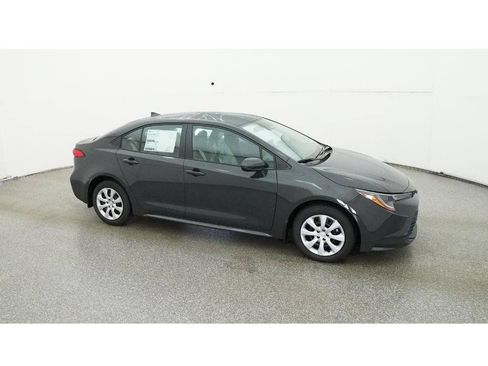 Used 2025 Toyota Corolla LE FWD image 15