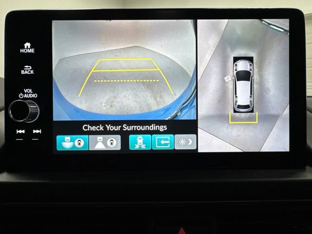 Used 2025 Honda Pilot TrailSport image 18