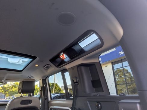 Used 2020 Land Rover Defender 110 HSE image 47