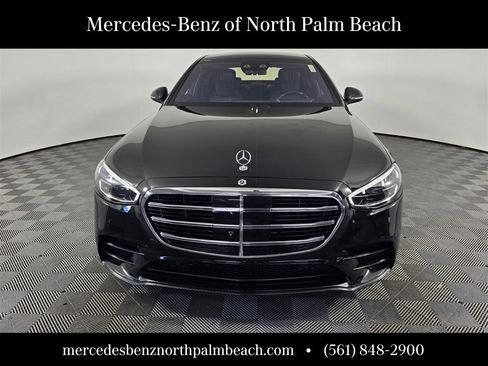 Certified 2022 Mercedes-Benz S 500 4MATIC image 2