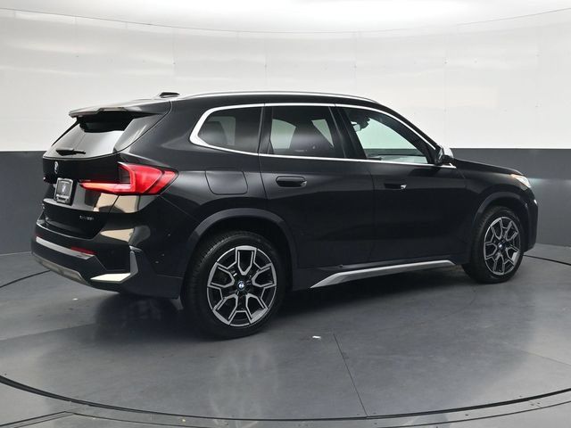 Used 2023 BMW X1 xDrive28i w/ Premium Package AWD/4WD image 4