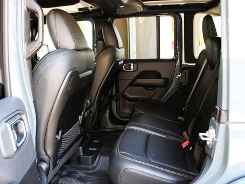 Used 2025 Jeep Wrangler Unlimited Rubicon 392 AWD/4WD image 17
