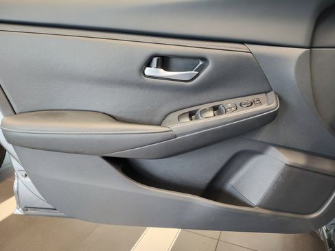 Used 2025 Nissan Sentra SV w/ All-Weather Package FWD image 28