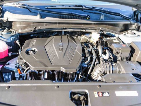 Used 2024 Kia Sportage LX image 16