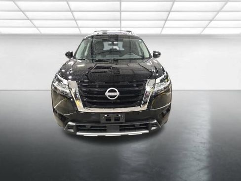 Used 2024 Nissan Pathfinder SL AWD/4WD image 10