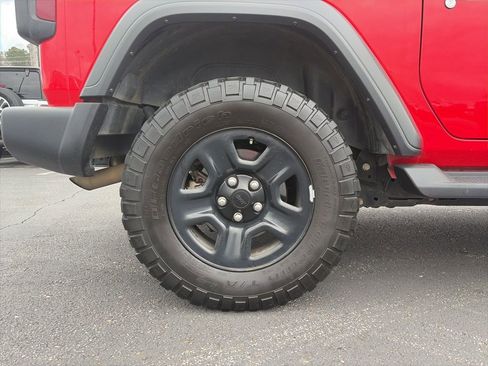 Used 2018 Jeep Wrangler Sport S image 9